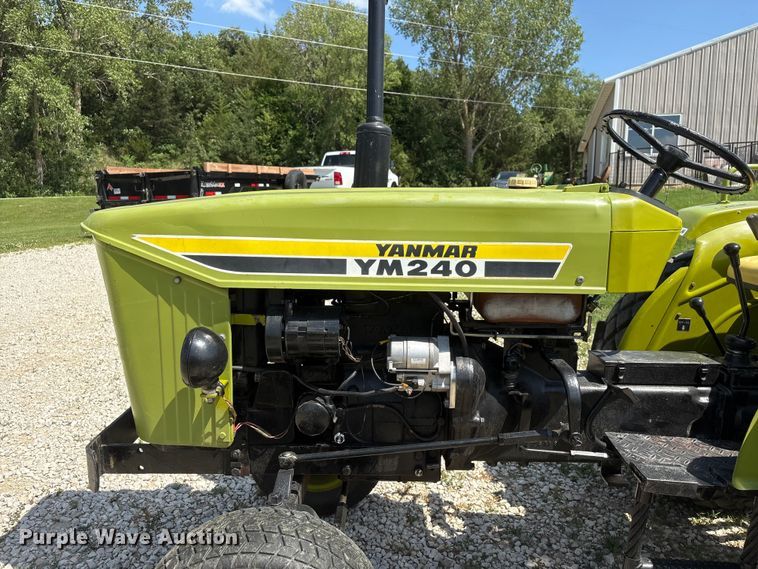 image for item EI5889 Yanmar YM240 tractor