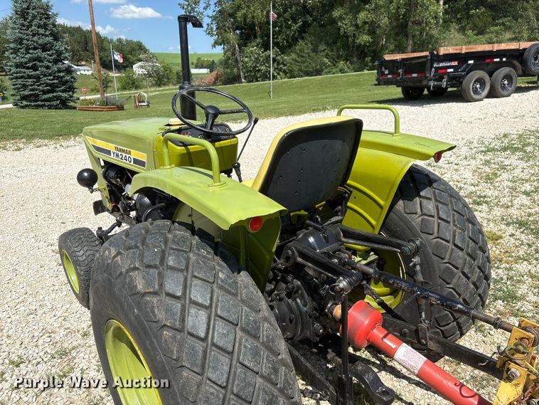image for item EI5889 Yanmar YM240 tractor