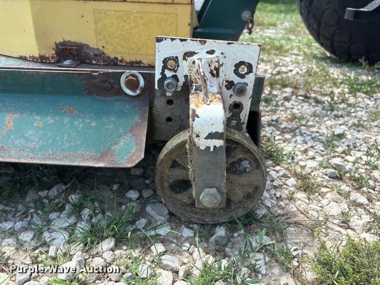 image for item EI5889 Yanmar YM240 tractor