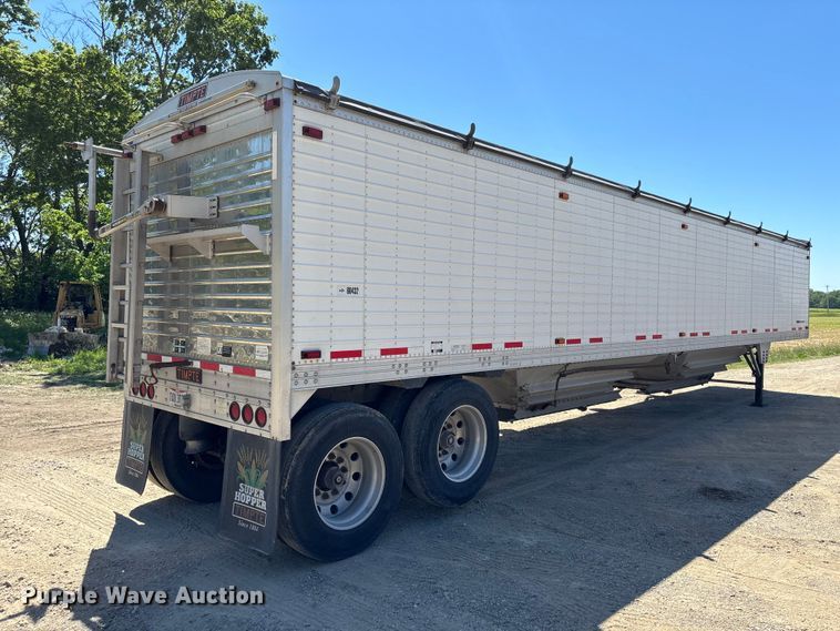 image for item EM5113 2017 Timpte, Inc Bottom Hopper Trailer