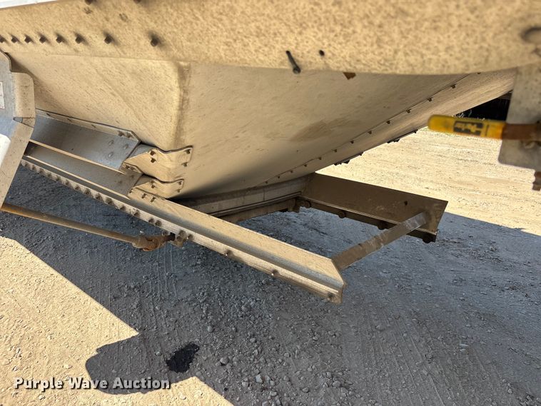 image for item EM5113 2017 Timpte, Inc Bottom Hopper Trailer