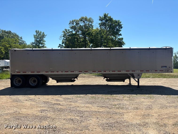 image for item EM5115 2018 Wilson Trailer Co. grain trailer