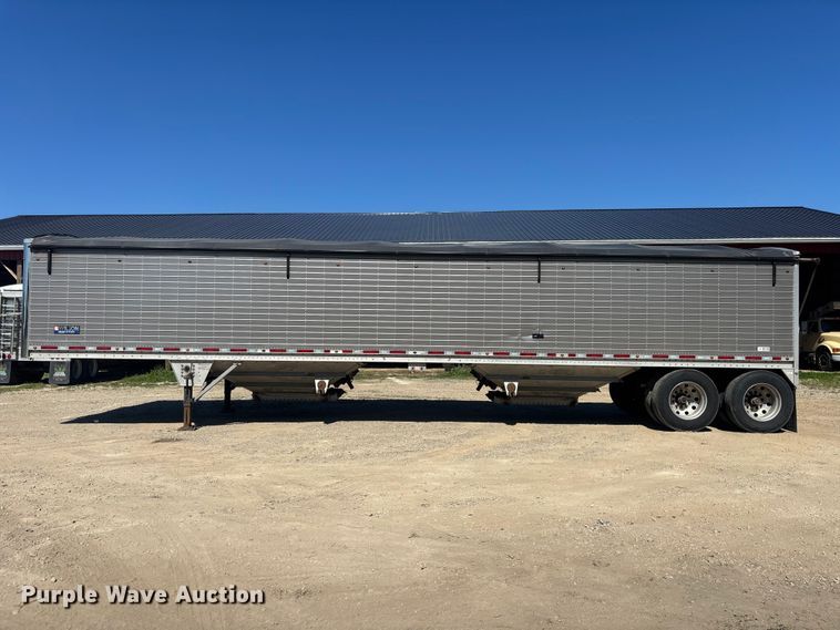 image for item EM5115 2018 Wilson Trailer Co. grain trailer