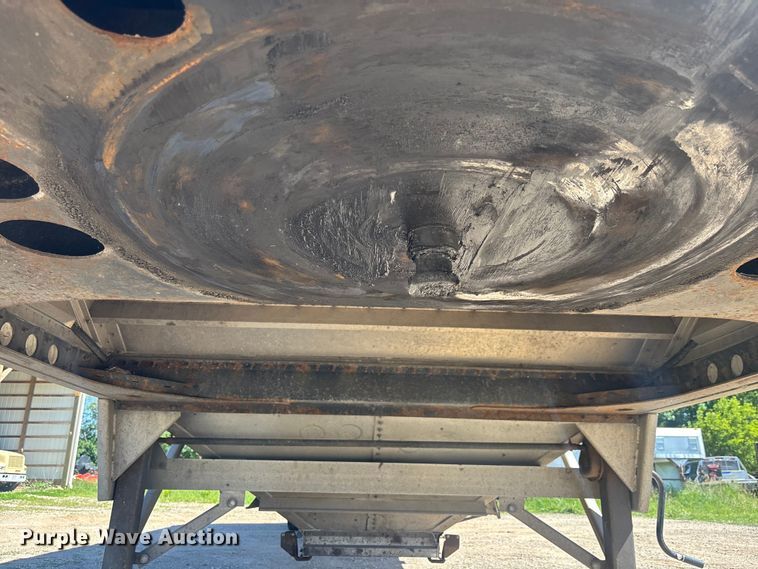 image for item EM5115 2018 Wilson Trailer Co. grain trailer