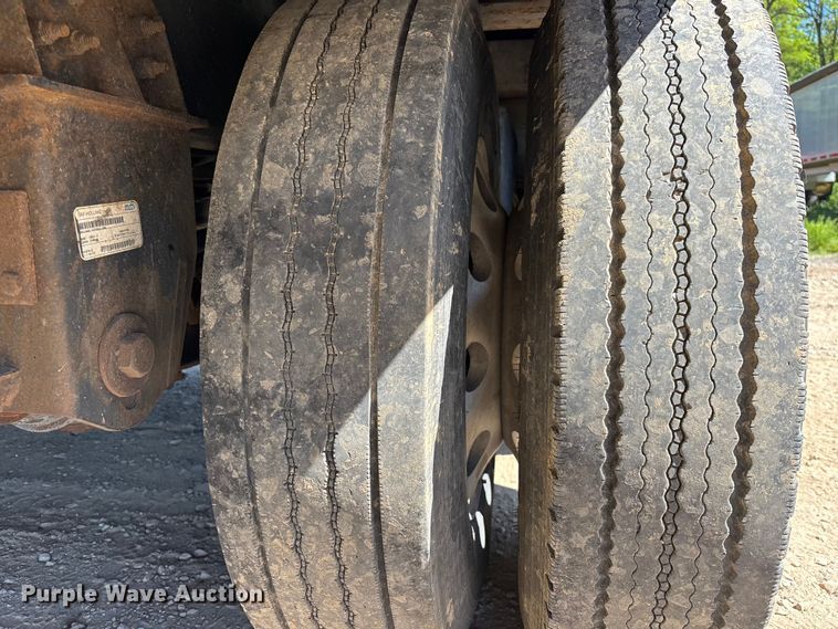 image for item EM5115 2018 Wilson Trailer Co. grain trailer