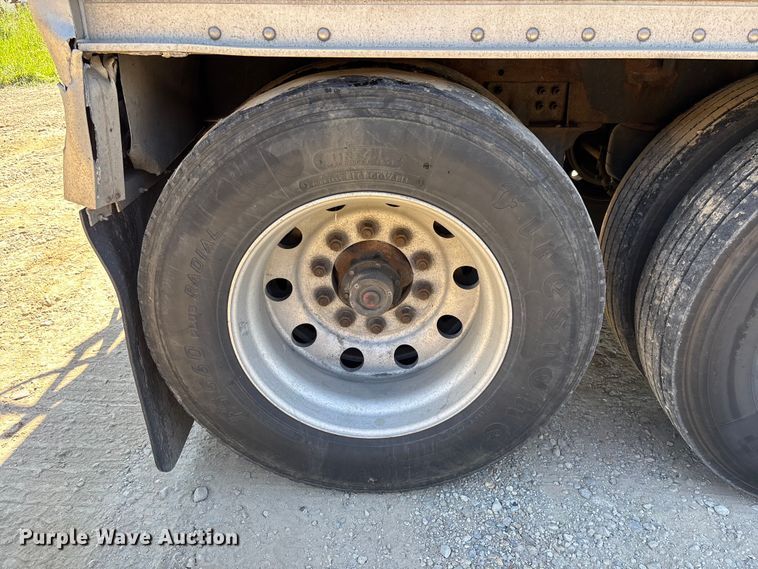 image for item EM5115 2018 Wilson Trailer Co. grain trailer
