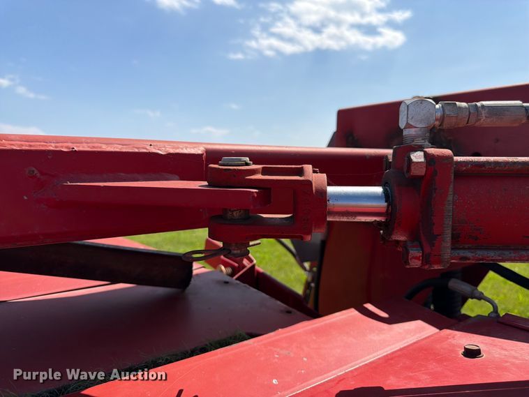 image for item EN0322 J.I. Case 3309 swather / windrower