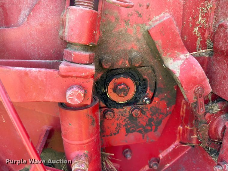 image for item EN0322 J.I. Case 3309 swather / windrower