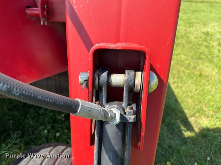 image for item EN0322 J.I. Case 3309 swather / windrower