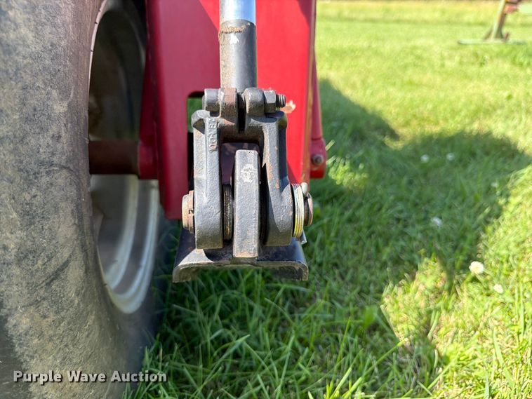 image for item EN0322 J.I. Case 3309 swather / windrower