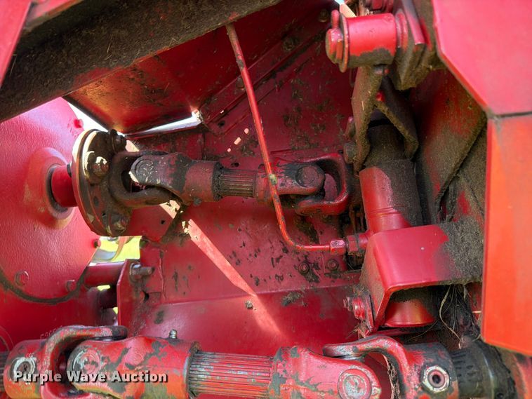 image for item EN0322 J.I. Case 3309 swather / windrower