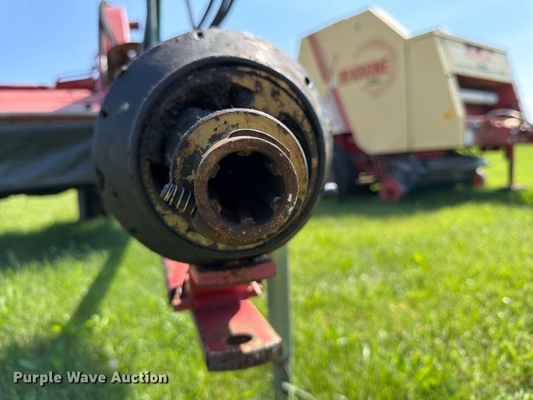 image for item EN0322 J.I. Case 3309 swather / windrower