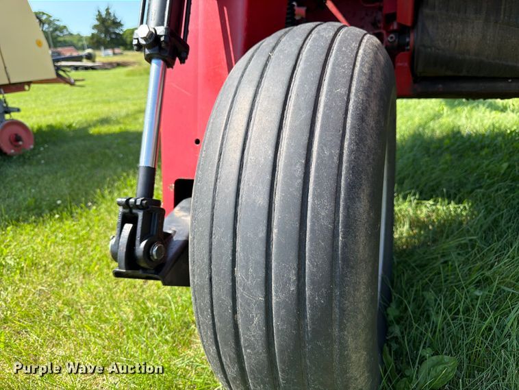 image for item EN0322 J.I. Case 3309 swather / windrower