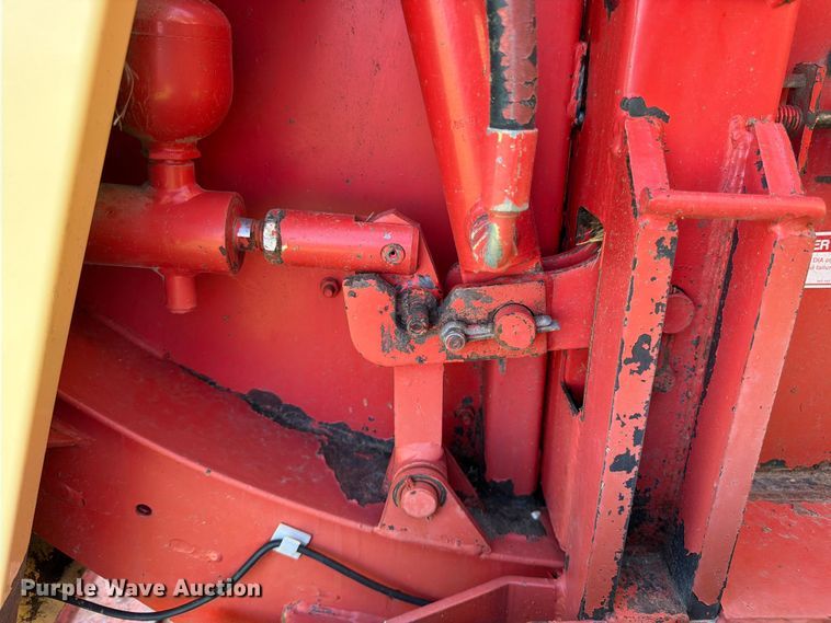 image for item EN0323 Krone KR160 round baler