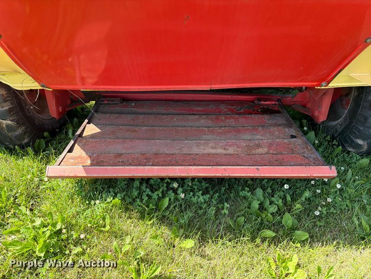 image for item EN0323 Krone KR160 round baler