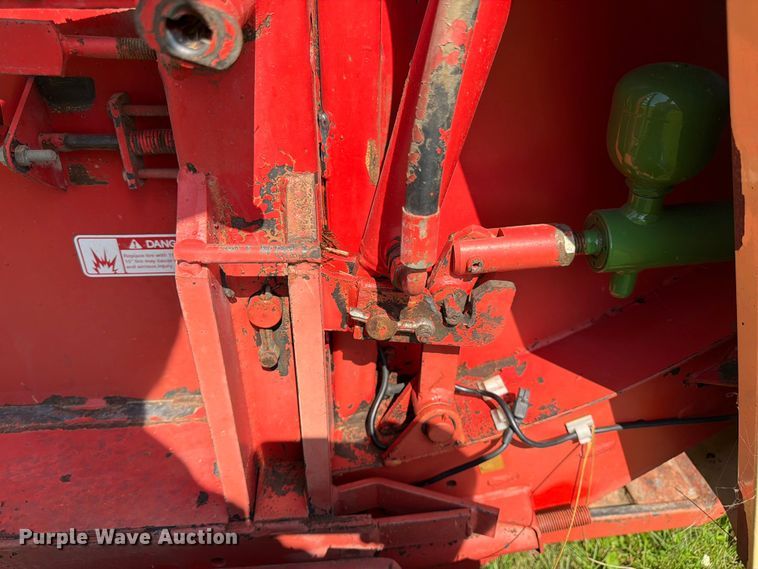 image for item EN0323 Krone KR160 round baler