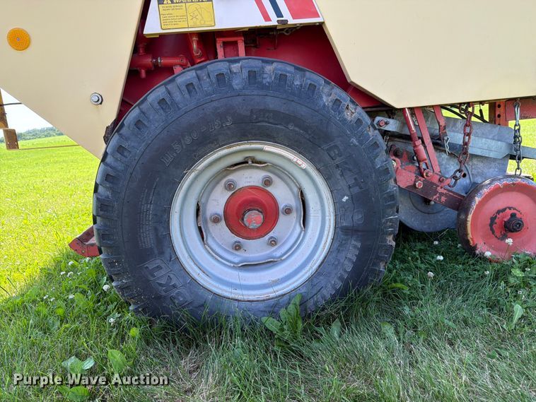 image for item EN0323 Krone KR160 round baler