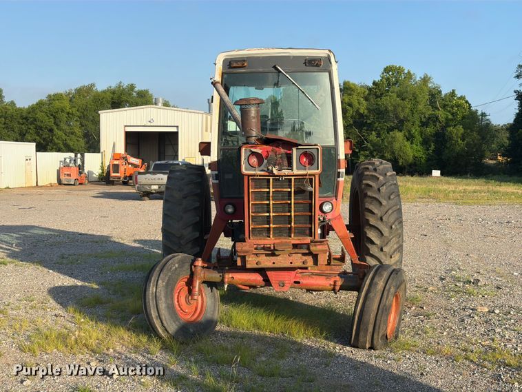image for item EQ8001 International F-986 tractor