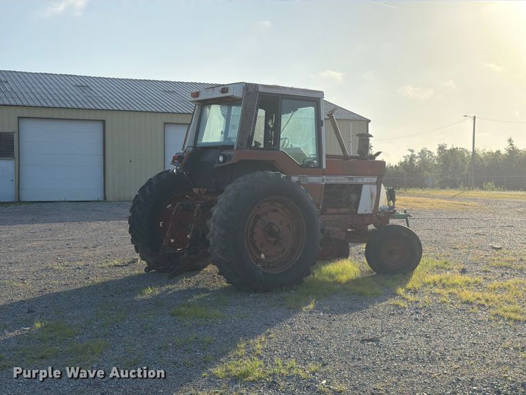 image for item EQ8001 International F-986 tractor