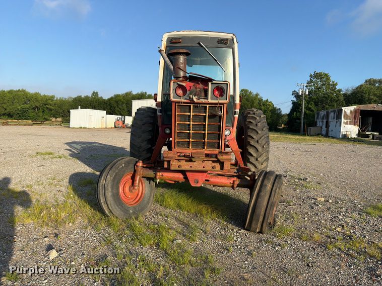 image for item EQ8001 International F-986 tractor