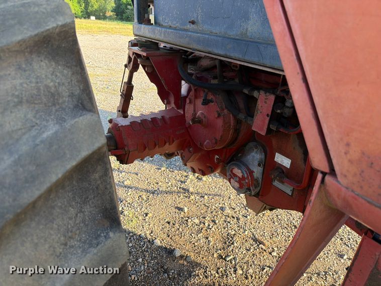 image for item EQ8001 International F-986 tractor