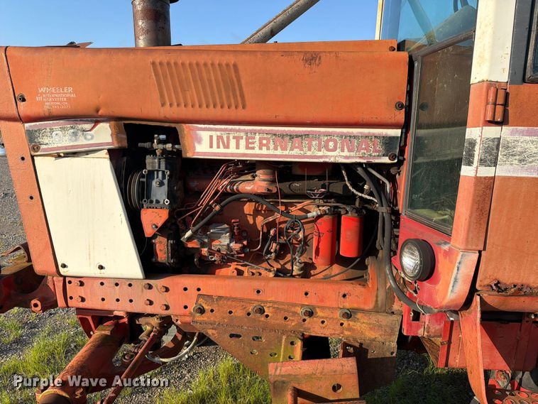 image for item EQ8001 International F-986 tractor