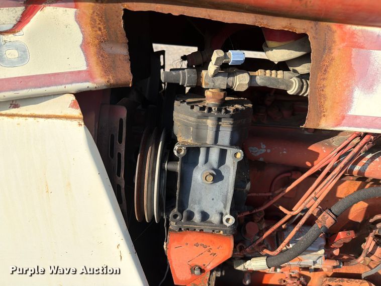 image for item EQ8001 International F-986 tractor