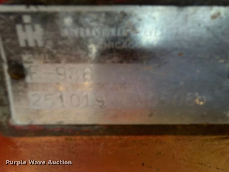 image for item EQ8001 International F-986 tractor