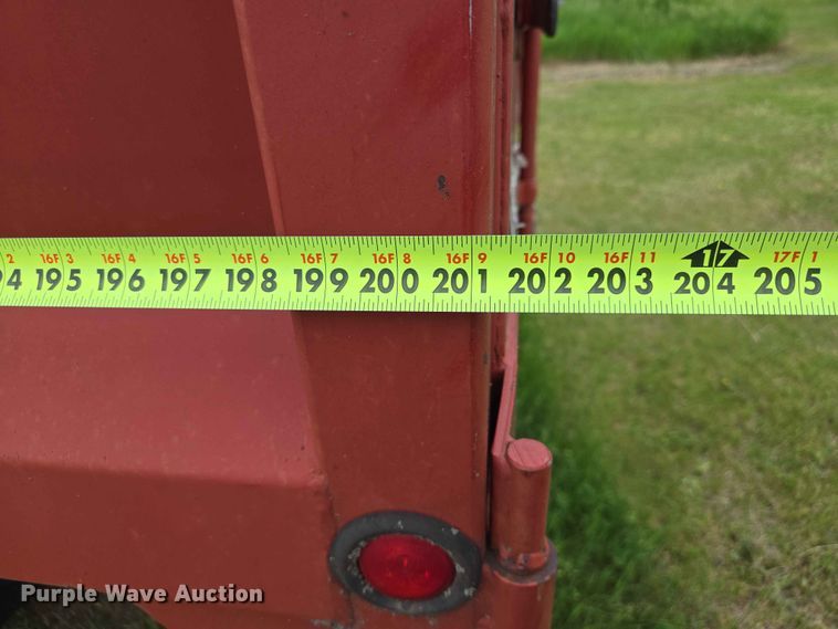 image for item ER1683 1981 International 1854 grain truck