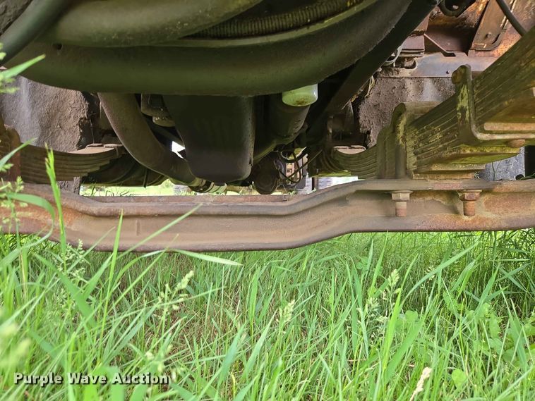 image for item ER1683 1981 International 1854 grain truck