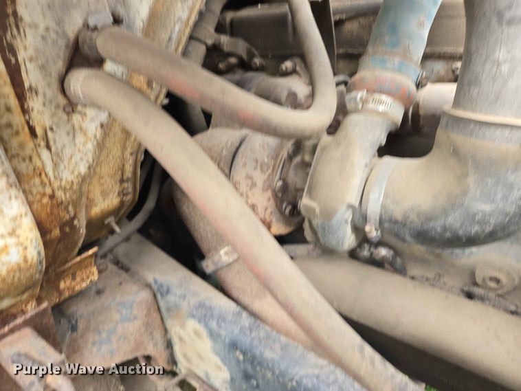 image for item ER1683 1981 International 1854 grain truck