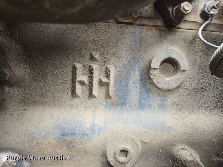 image for item ER1683 1981 International 1854 grain truck