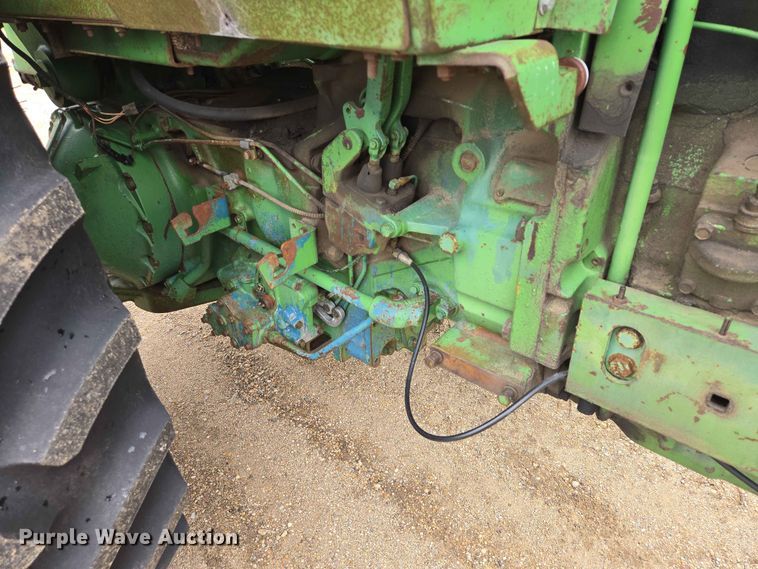 image for item ER1684 1971 John Deere 4620 tractor