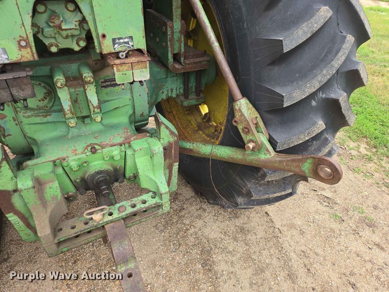 image for item ER1684 1971 John Deere 4620 tractor