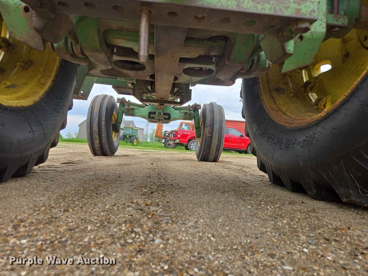 image for item ER1684 1971 John Deere 4620 tractor