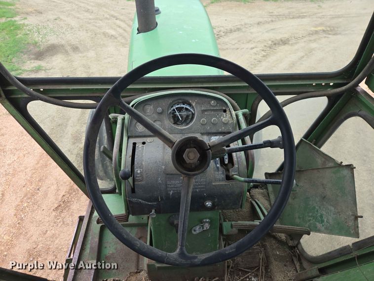 image for item ER1684 1971 John Deere 4620 tractor
