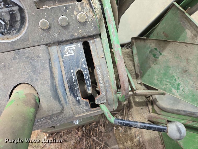 image for item ER1684 1971 John Deere 4620 tractor
