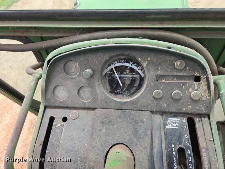 image for item ER1684 1971 John Deere 4620 tractor