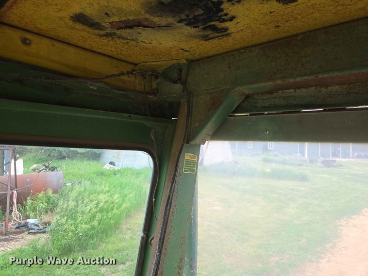 image for item ER1684 1971 John Deere 4620 tractor