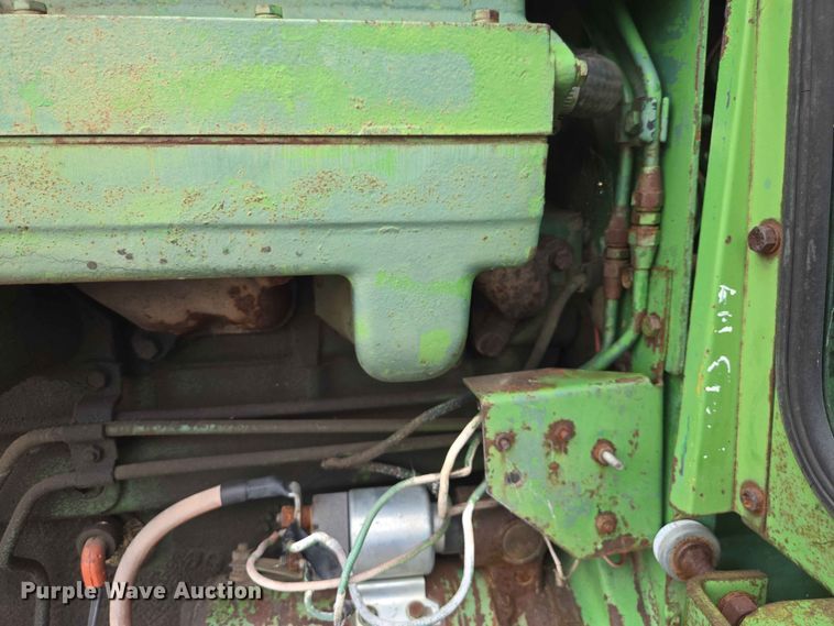 image for item ER1684 1971 John Deere 4620 tractor