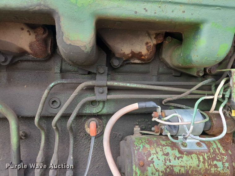image for item ER1684 1971 John Deere 4620 tractor