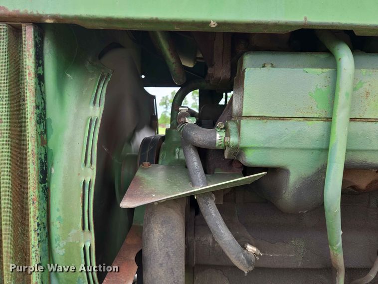 image for item ER1684 1971 John Deere 4620 tractor