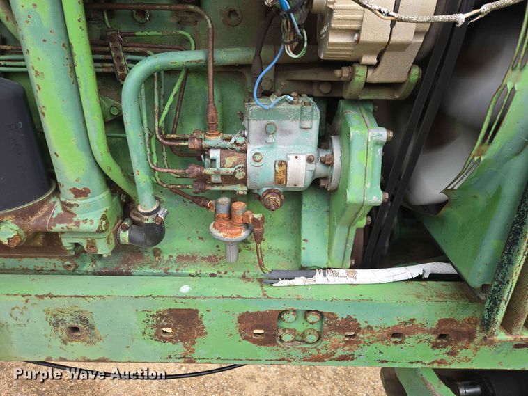 image for item ER1684 1971 John Deere 4620 tractor