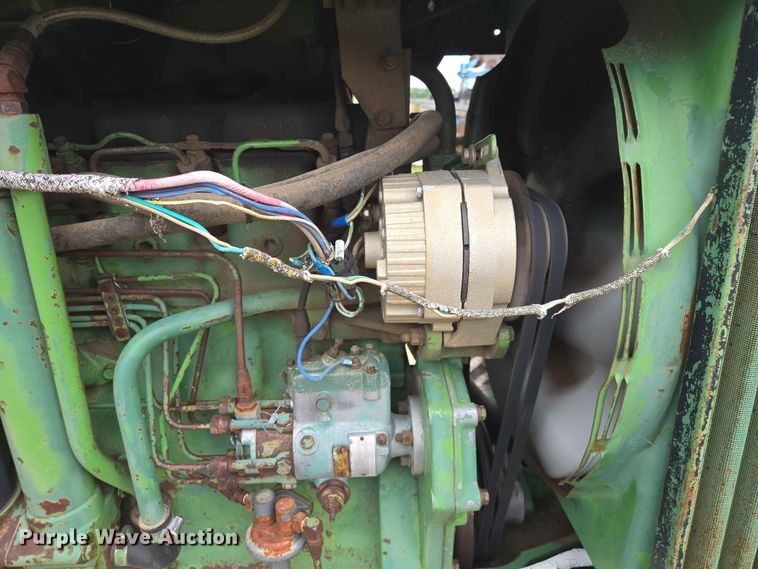 image for item ER1684 1971 John Deere 4620 tractor