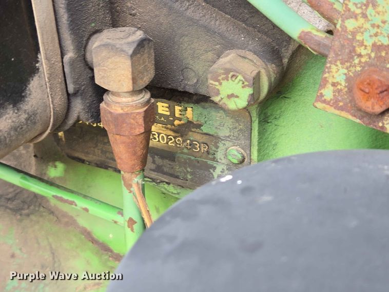 image for item ER1684 1971 John Deere 4620 tractor