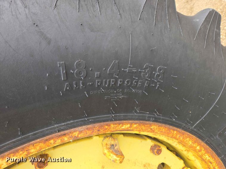 image for item ER1684 1971 John Deere 4620 tractor