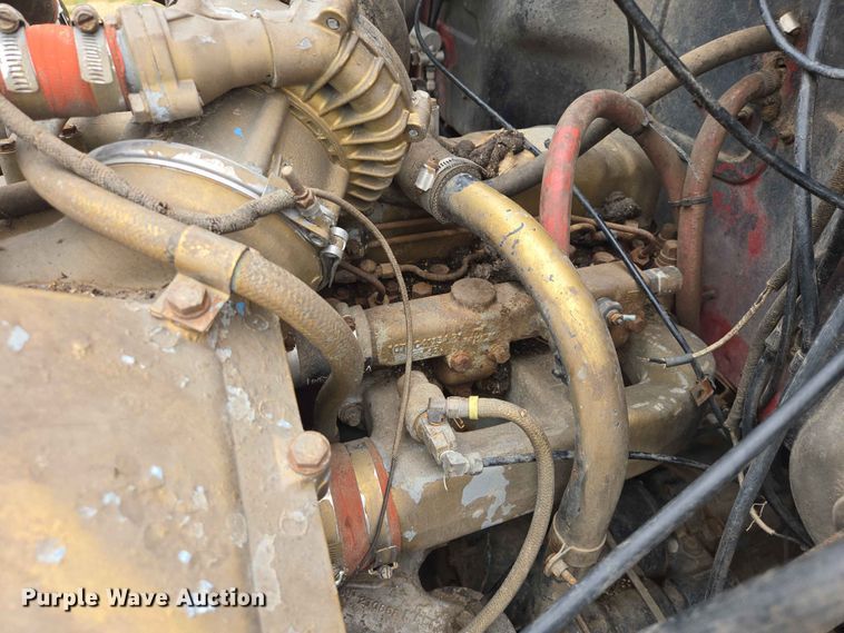 image for item ER1685 1975 Mack R68 grain truck