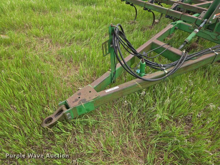 image for item ER1686 John Deere field cultivator