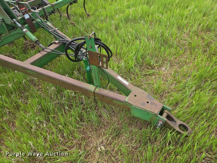 image for item ER1686 John Deere field cultivator