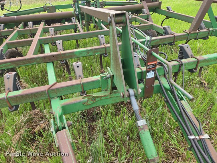 image for item ER1686 John Deere field cultivator